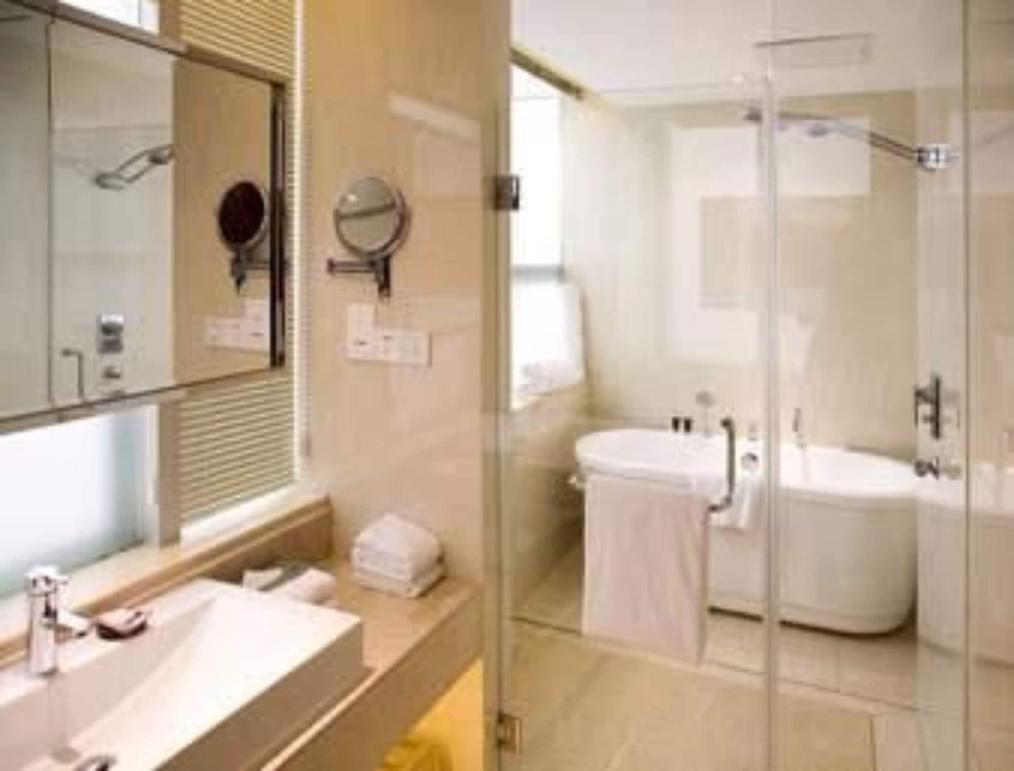 Ramada Zibo Hotel Room photo