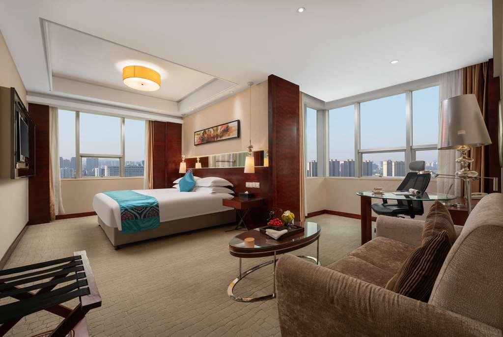 Ramada Zibo Hotel Room photo